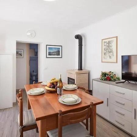 Vakantiehuis 2 Bedroom Gorgeous In *