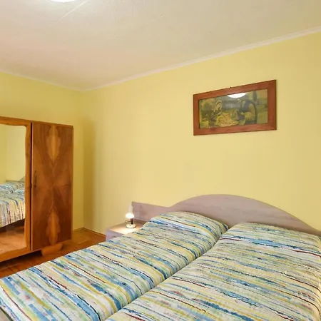 Vakantiehuis 2 Bedroom Gorgeous In *