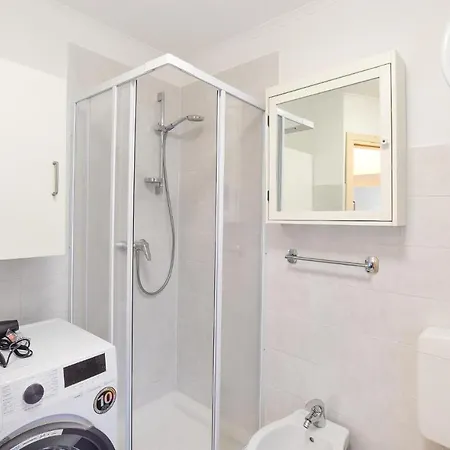 2 Bedroom Gorgeous In *