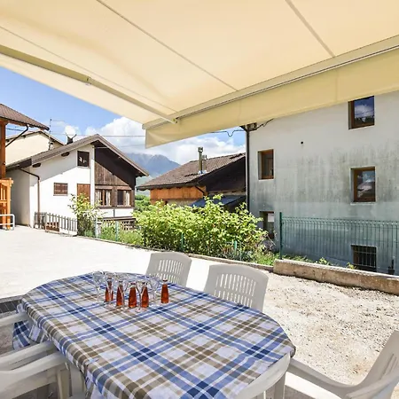 2 Bedroom Gorgeous In Lamon
